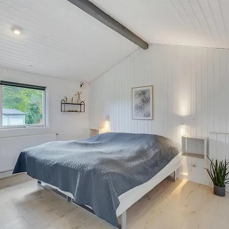 Ingobald - 1-5km From The Sea By Interhome